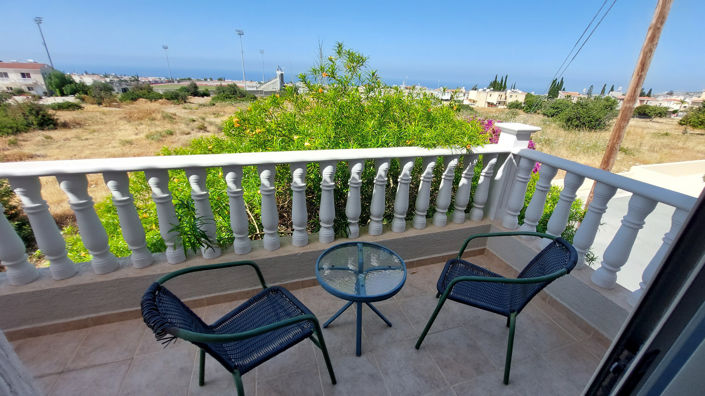 Image No.25-3 Bed House for sale
