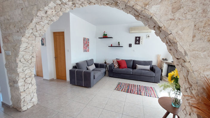 Image No.6-3 Bed House for sale