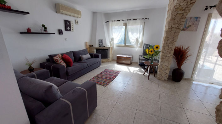 Image No.8-3 Bed House for sale