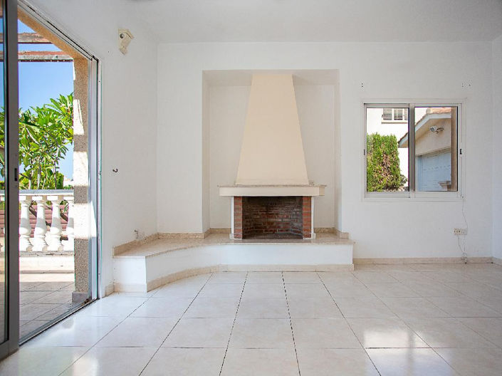 Image No.5-3 Bed House for sale