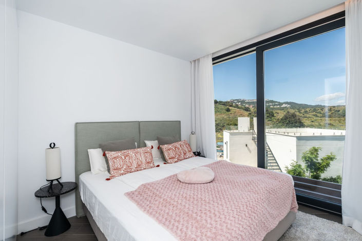 Image No.28-4 Bed Property for sale