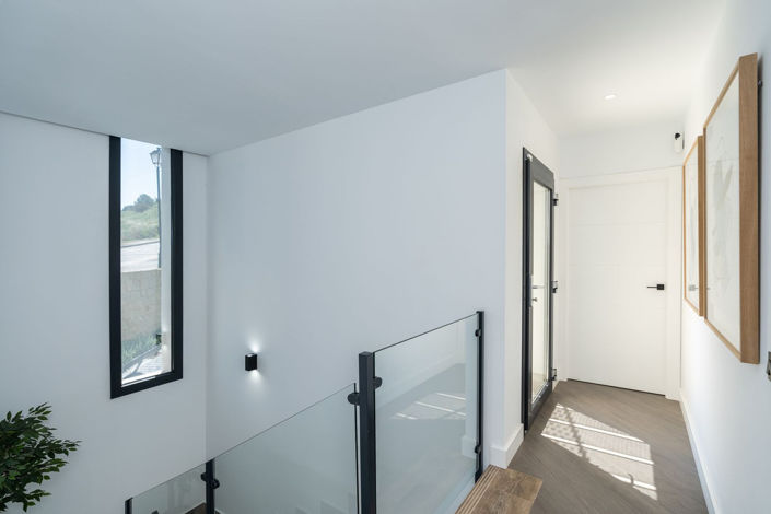 Image No.43-4 Bed Property for sale