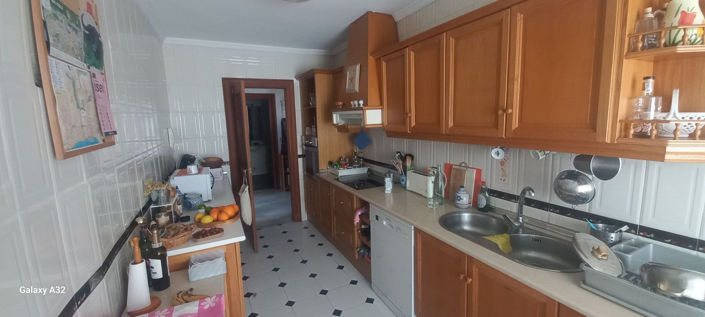 Image No.12-2 Bed Property for sale