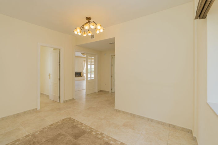 Image No.11-Propriété de 5 chambres à vendre à Valtocado