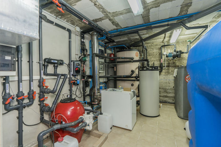 Image No.42-5 Bed Property for sale