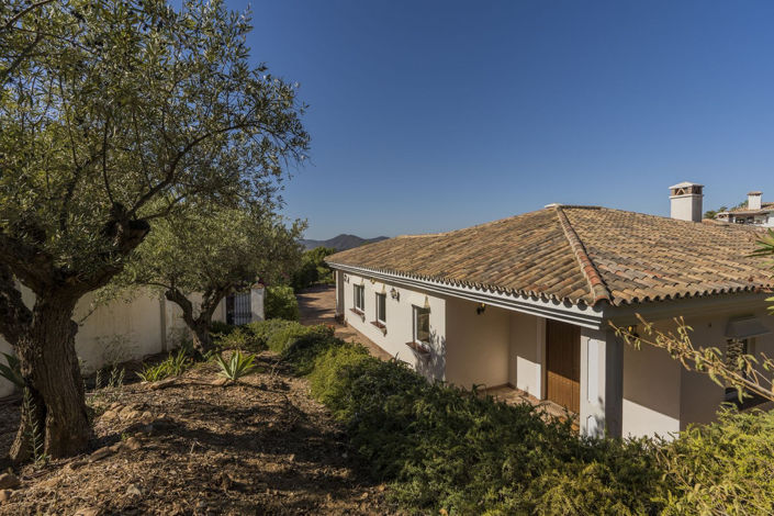 Image No.56-5 Bed Property for sale