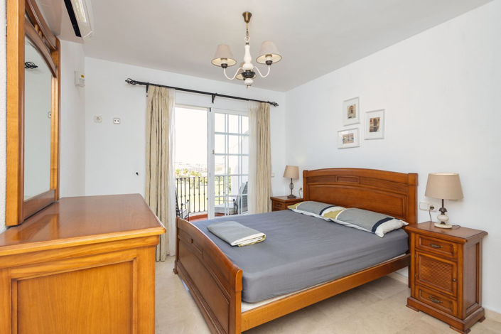 Image No.15-4 Bed Property for sale