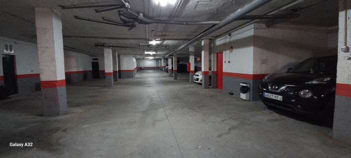 Image No.19-3 Bed Property for sale