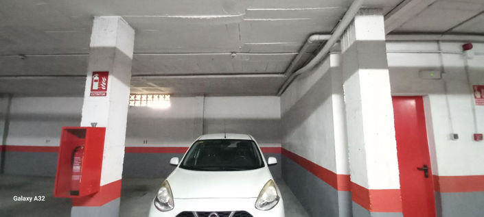 Image No.20-3 Bed Property for sale