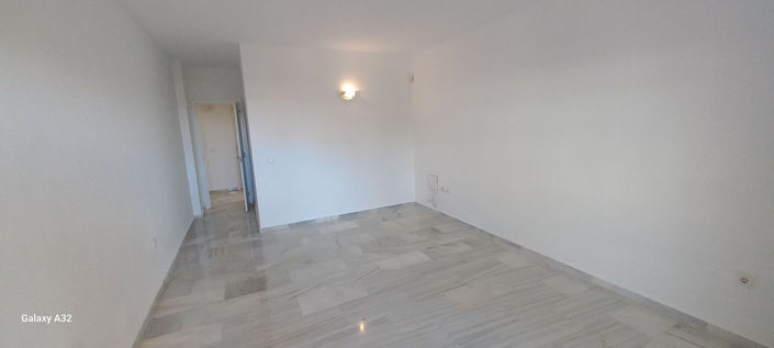Image No.9-3 Bed Property for sale