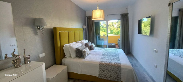 Image No.14-2 Bed Property for sale