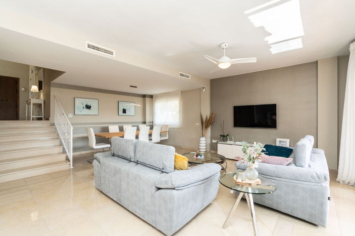 Image No.21-4 Bed Property for sale