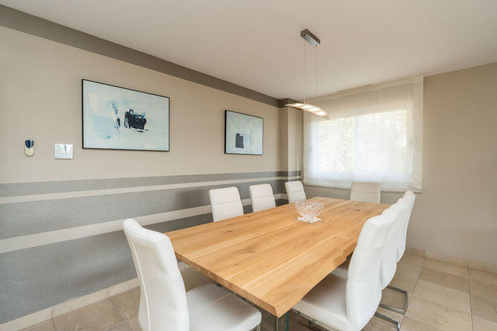 Image No.26-4 Bed Property for sale