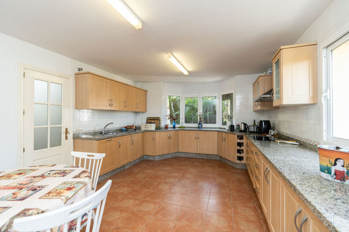 Image No.34-4 Bed Property for sale