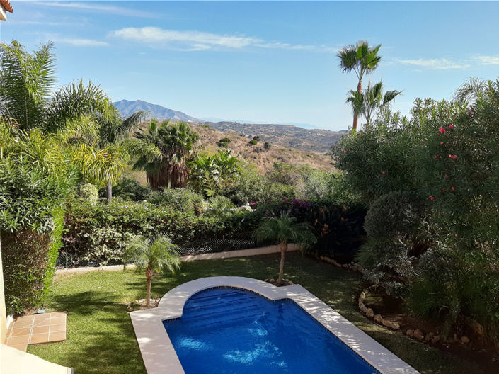 Image No.5-4 Bed Property for sale