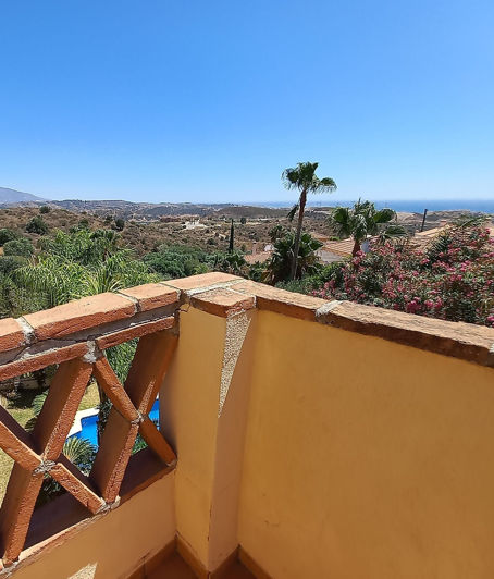 Image No.6-4 Bed Property for sale