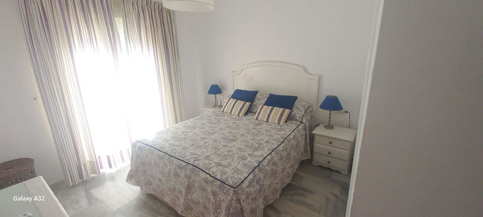 Image No.18-3 Bed Property for sale