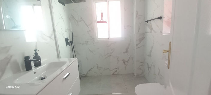 Image No.21-3 Bed Property for sale