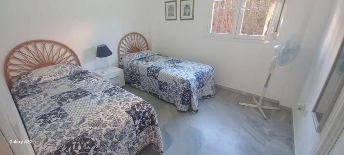 Image No.23-3 Bed Property for sale