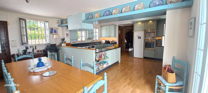 Image No.19-4 Bed Property for sale