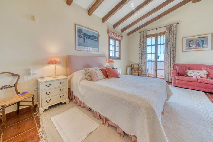 Image No.25-4 Bed Property for sale