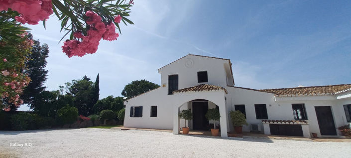 Image No.8-4 Bed Property for sale