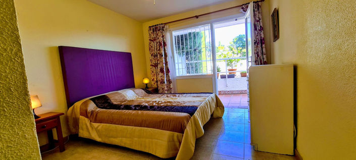 Image No.10-2 Bed Property for sale