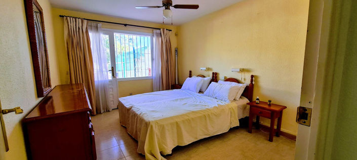 Image No.9-2 Bed Property for sale