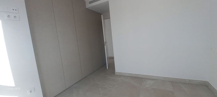 Image No.11-2 Bed Property for sale