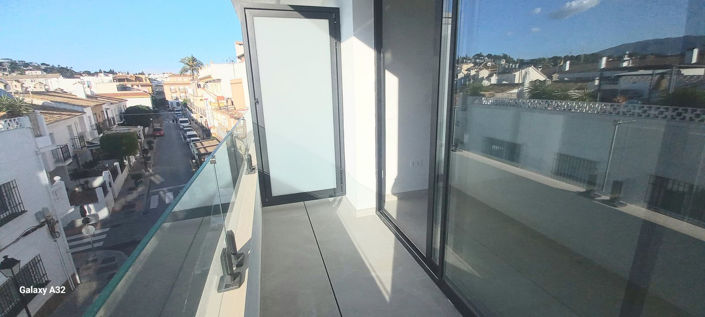 Image No.2-2 Bed Property for sale