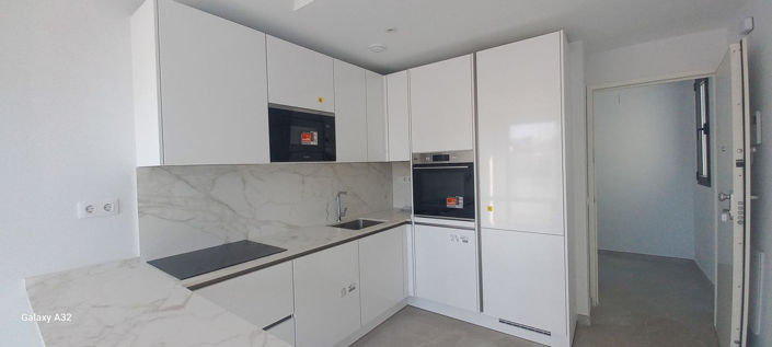 Image No.3-2 Bed Property for sale