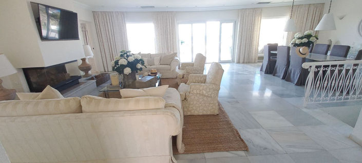 Image No.11-4 Bed Property for sale