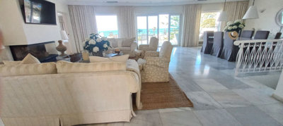 12-53013098fcab6c38b1379cd33298e050