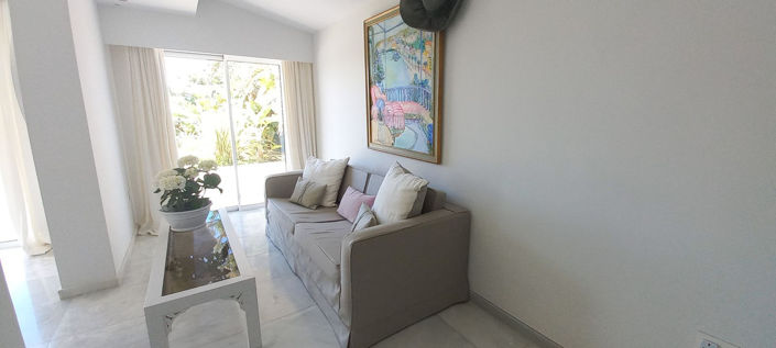 Image No.22-4 Bed Property for sale