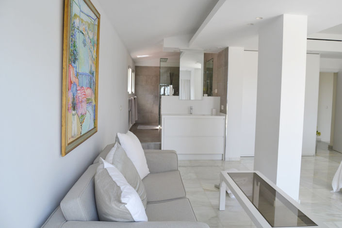 Image No.23-4 Bed Property for sale