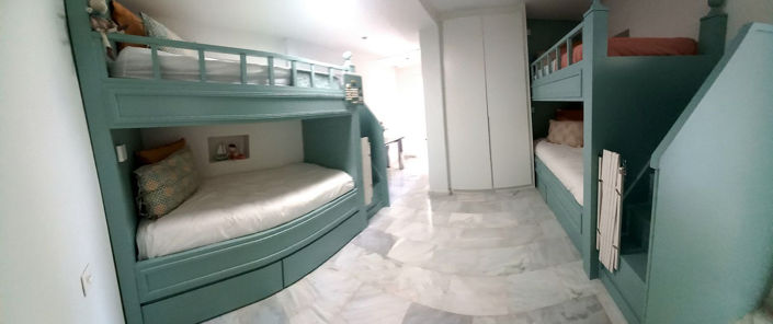 Image No.35-4 Bed Property for sale