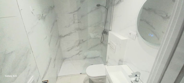 Image No.12-2 Bed Property for sale