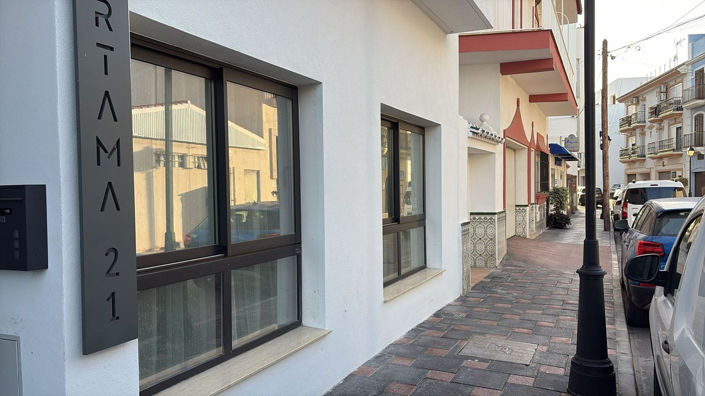 Image No.2-2 Bed Property for sale