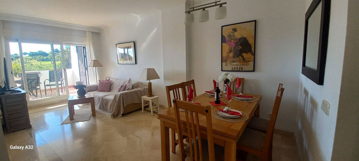 Image No.10-2 Bed Property for sale