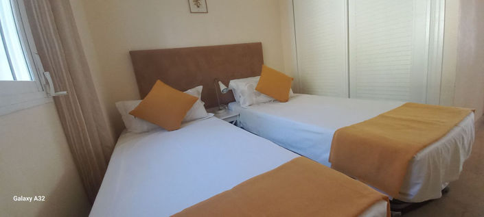 Image No.20-2 Bed Property for sale