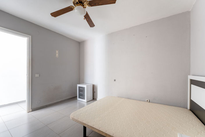 Image No.22-2 Bed Property for sale