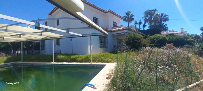 Image No.2-5 Bed Property for sale