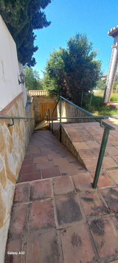 Image No.25-5 Bed Property for sale