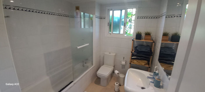 Image No.23-2 Bed Property for sale