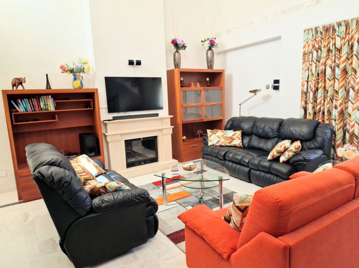 Image No.14-4 Bed Property for sale