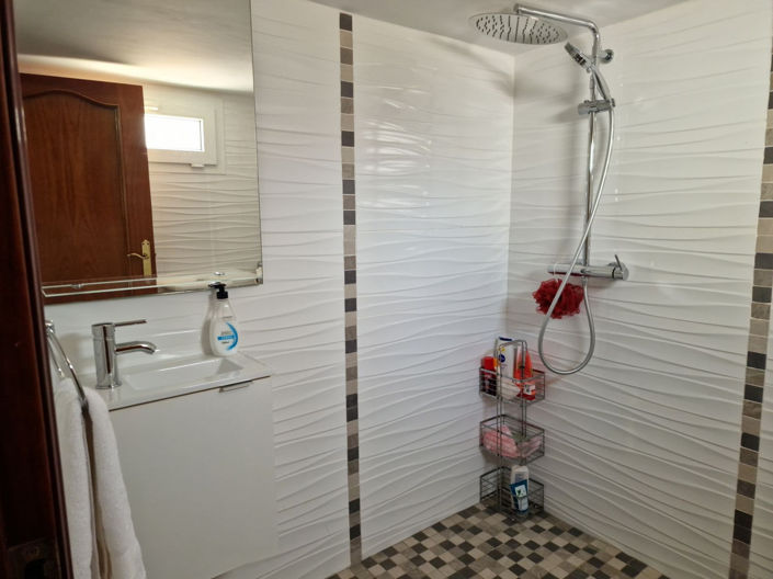 Image No.26-4 Bed Property for sale