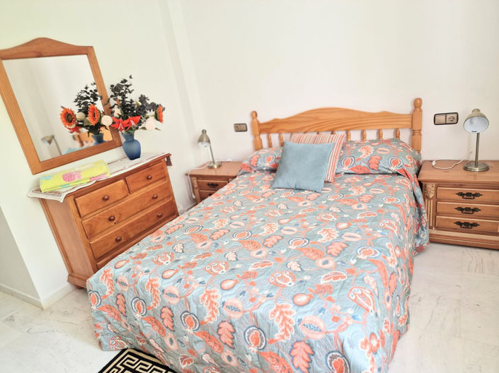 Image No.40-4 Bed Property for sale