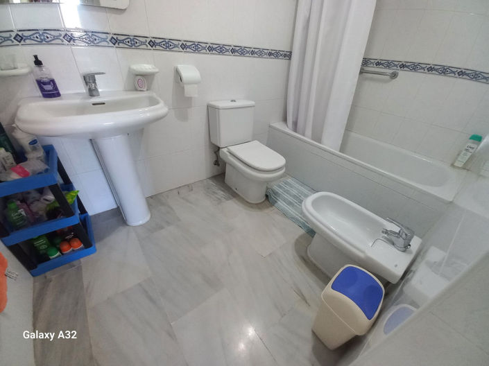 Image No.13-2 Bed Property for sale