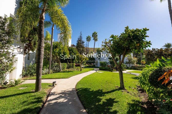 Image No.30-3 Bed Flat for sale