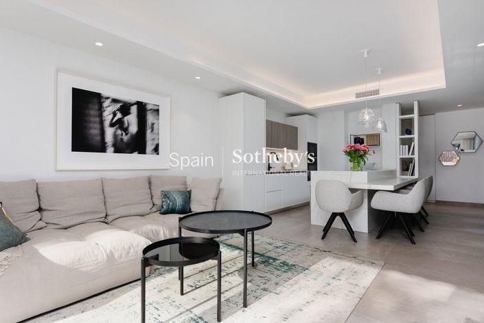 Image No.9-3 Bed Flat for sale